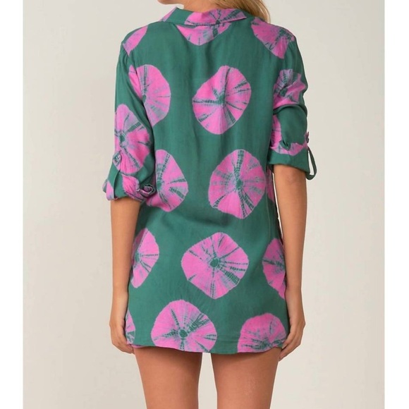 Elan Sand Dollar Button Down in Pink/Green - Picture 10 of 10